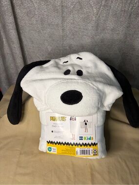 Adorable Kids Peanuts Snoopy Hooded Bath Wrap Soft & Stylish 50x25  NWT
